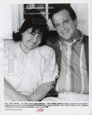 1993 Press Photo Tom Arnold & Roseanne Arnold in "Tom Arnold: The Naked Truth 3"