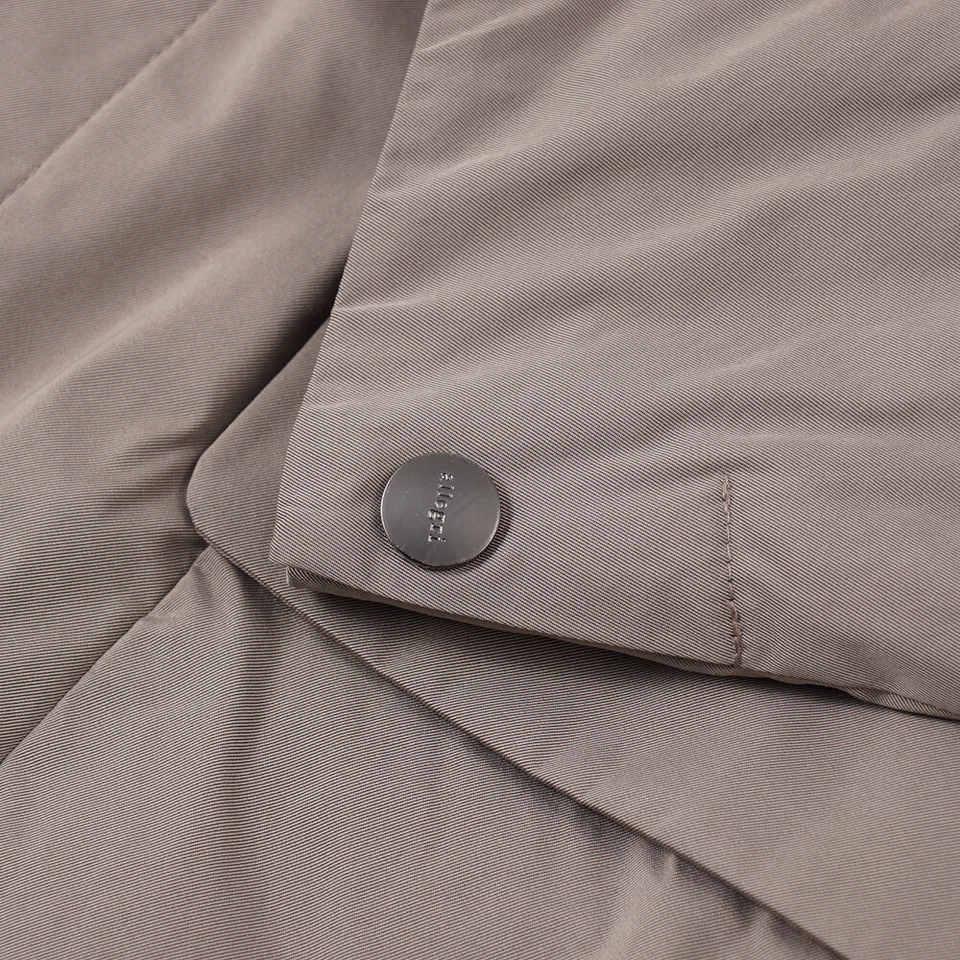 NUEVO CON ETIQUETAS $895 ALEGRI Chaqueta Exterior Técnica con Cuello Cremallera M (UE 48) Foto 2 de 4