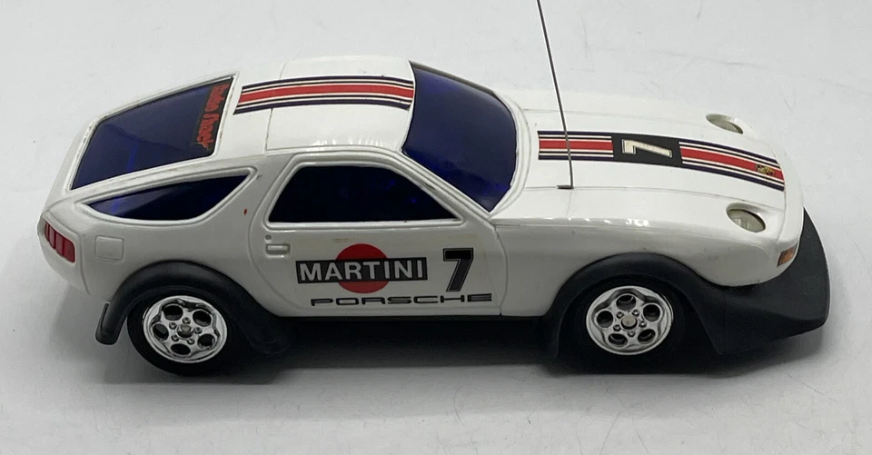 VTG Radio Shack Radio-Controlled RC Porsche 928 Martini #7 1980 NO R/C - Image 3 of 4