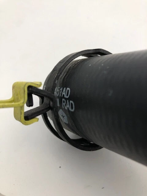 Manguera de entrada de radiador Chrysler 200 Dodge Avenger 2011-2014 OEM Mopar 55111451AD Foto 2 de 4