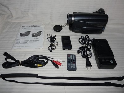 Hitachi VM-H825LA HI-FI Stereo HI8 HI 8 8mm Video8 Camcorder Camera VCR Player