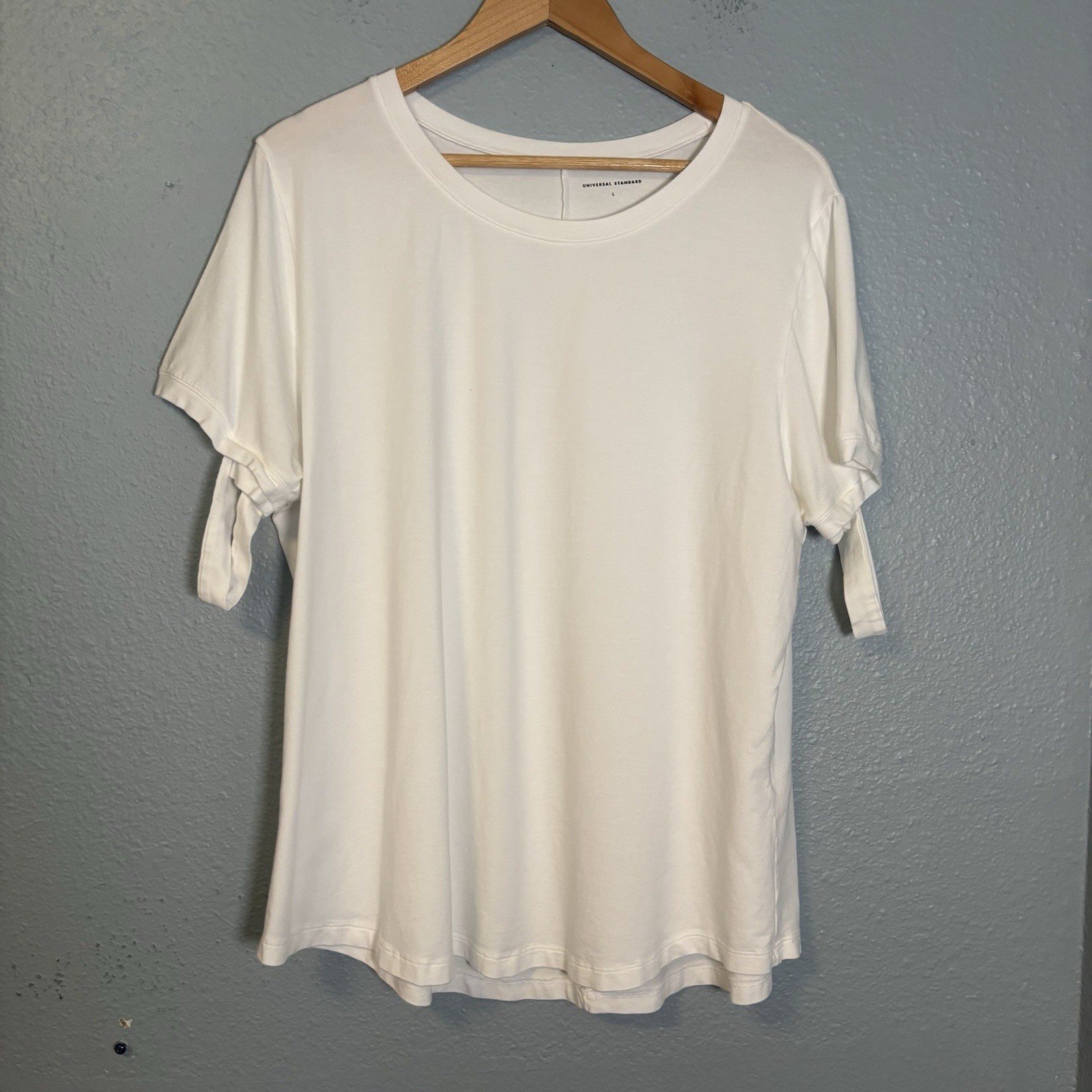 Universal Standard Split Sleeve White Crewneck Te… - image 1