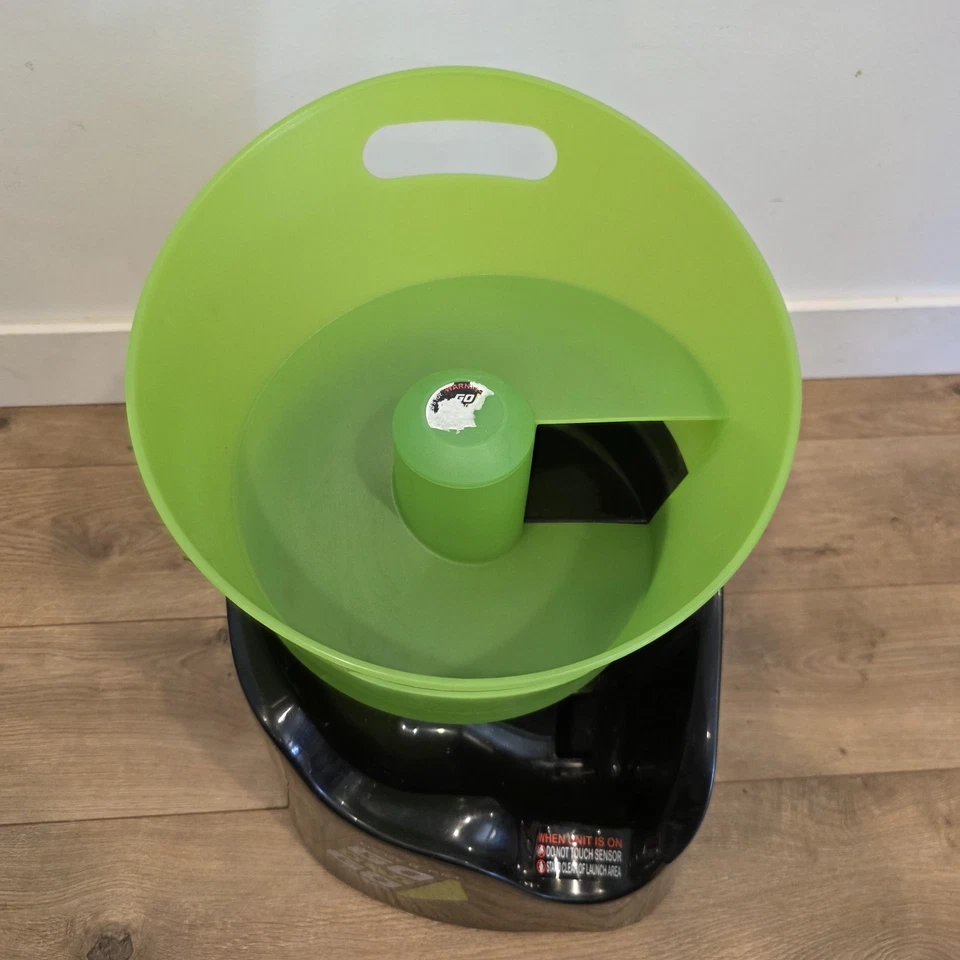 Lanzador de bolas Hyper Pet Go Dog Go Fetch con control remoto sin cable bola Foto 2 de 4