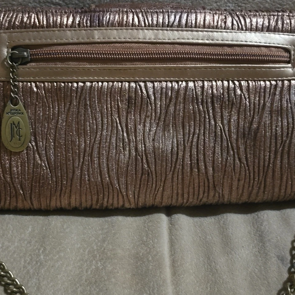 Винтажная элегантная бронзовая сумка-клатч с цепочкой Jessica McClintock. - Изображение 4 из 4