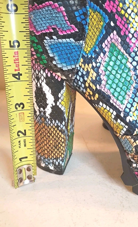 Liliana Women’s Multi Colored Snake Skin High Heel Boots. Size 8 - Image 3 of 4