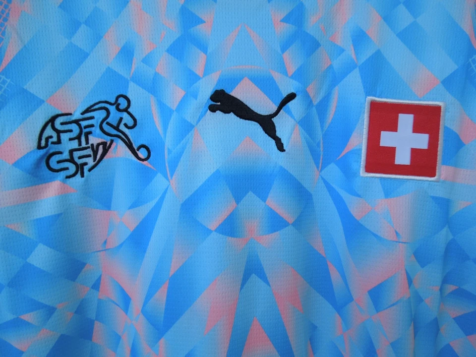 Camiseta de fútbol de la Selección Suiza, edición AWY, grande, Puma, 25/26 Foto 4 de 4