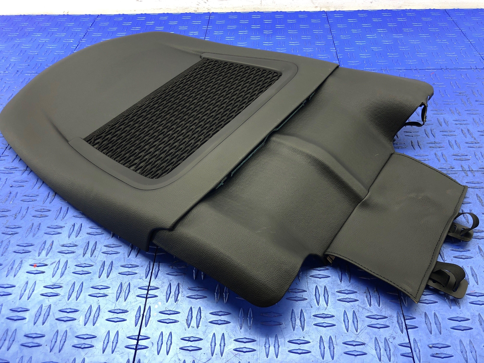 2014-2017 MASERATI GHIBLI FRONT RIGHT SEAT BACK TRIM PANEL BLACK L0390276AA OEM