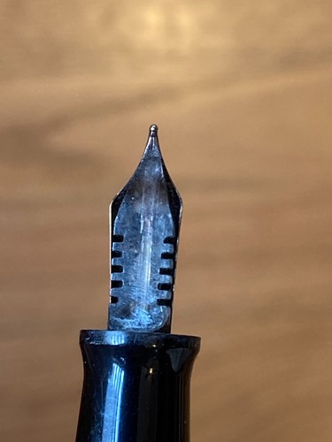Wearever Vintage Fountain Pen 5 3/8" Unrestored Salmon Color No Chips/Cracks - Picture 12 of 14