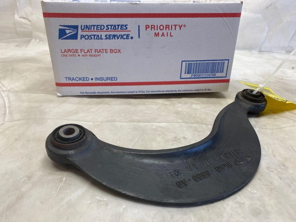 Brazo de control superior trasero izquierdo lado del conductor izquierdo Ford Focus 2000-2011 sedán 2,0 L Foto 4 de 4