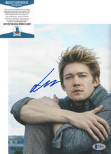 JOE ALWYN SIGNED AUTHENTIC 'MARY QUEEN OF SCOTS' 8x10 PHOTO B BECKETT COA BAS