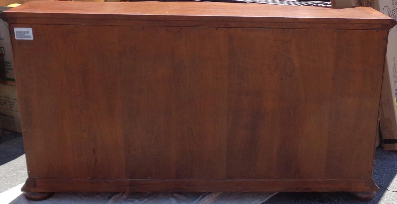 Ethan Allen Tuscany Solid Wood Serpentine Nine Drawer Dresser VGC
