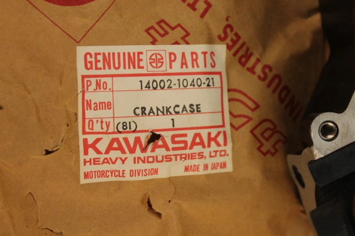 KAWASAKI KX125 KS125 KD125 KE125 NOS RH Estuche de manivela PARTE # 14002-1040-21 Foto 2 de 4