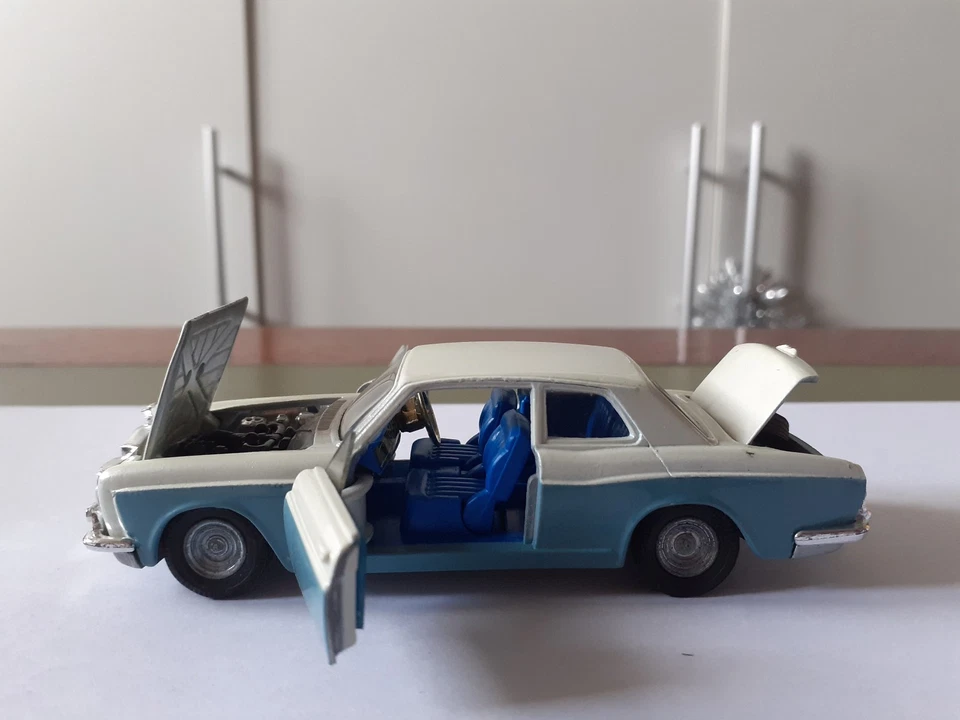 Corgi Toys Nr.273 Rolls Royce Silver Shadow " Golden Jacks' " mit OVP selten - Bild 4 von 4