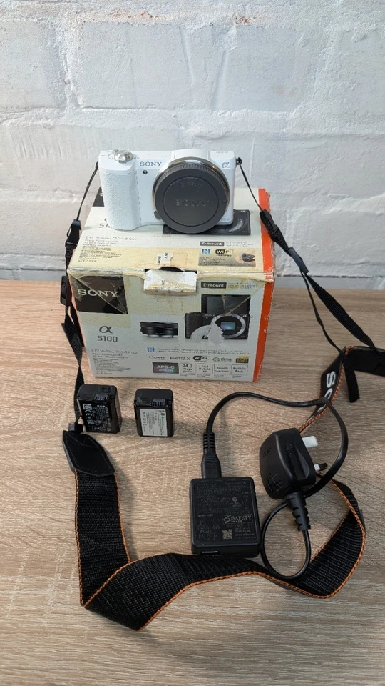 Sony Alpha 5100, photo 1 of 5