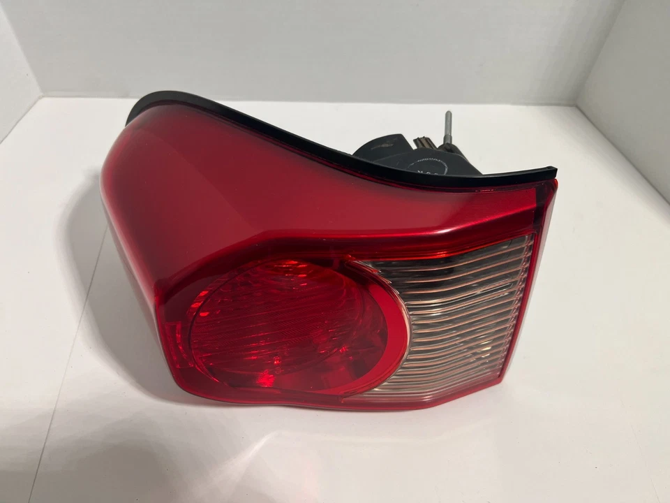 Toyota FJ Cruiser 2007-2012 OEM conjunto de luces traseras conductor Foto 2 de 4