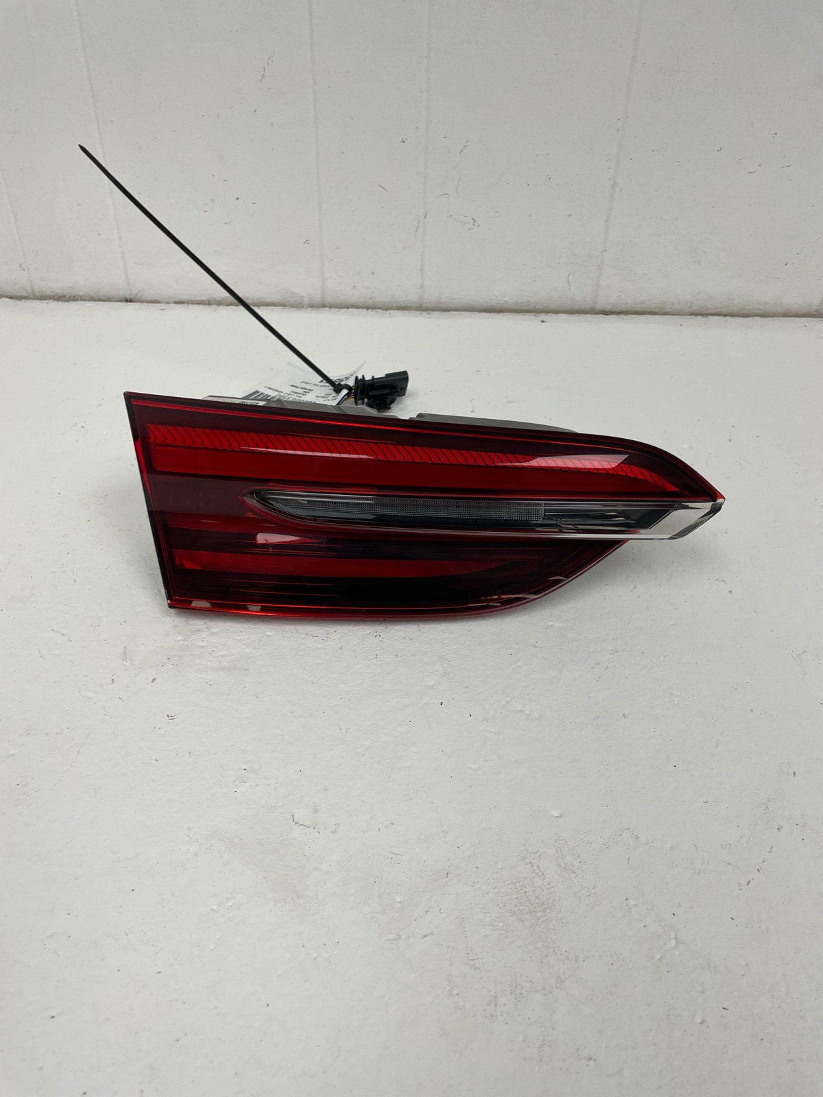 2023-2026 MASERATI GRECALE GT M182 OEM REAR LEFT INNER TAIL LIGHT LAMP ASSEMBLY