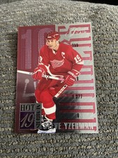 1994-95 Flair Hot Numbers Steve Yzerman #10 HOF red wings