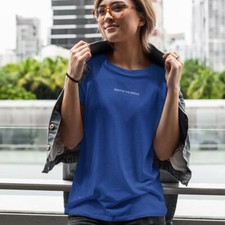 RIGHT IN THE MIDDLE FemaleTshirt-Simple Minimal Printed One Liner