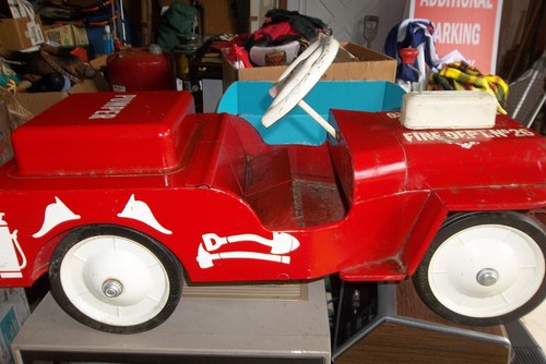 Vintage Structo Fire Dept. No. 26 Pumper Ride On Jeep Truck, Pressed Steel Toy - Picture 5 of 12