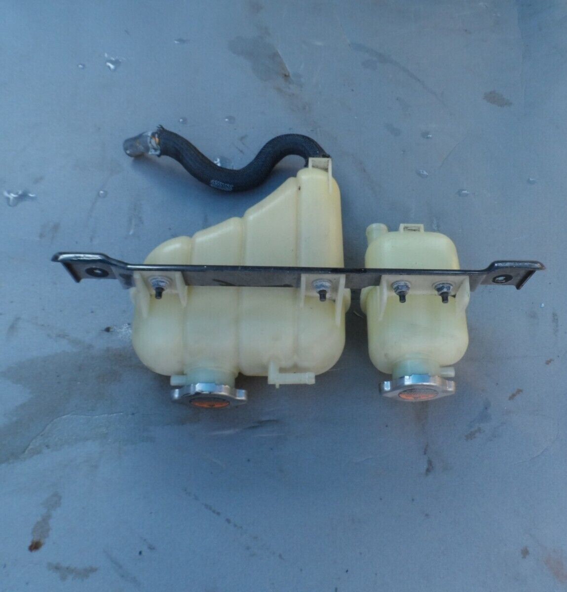 INFINITI Q50 Q60 20162022 OEM ENGINE RADIATOR COOLANT RESERVOIR WATER