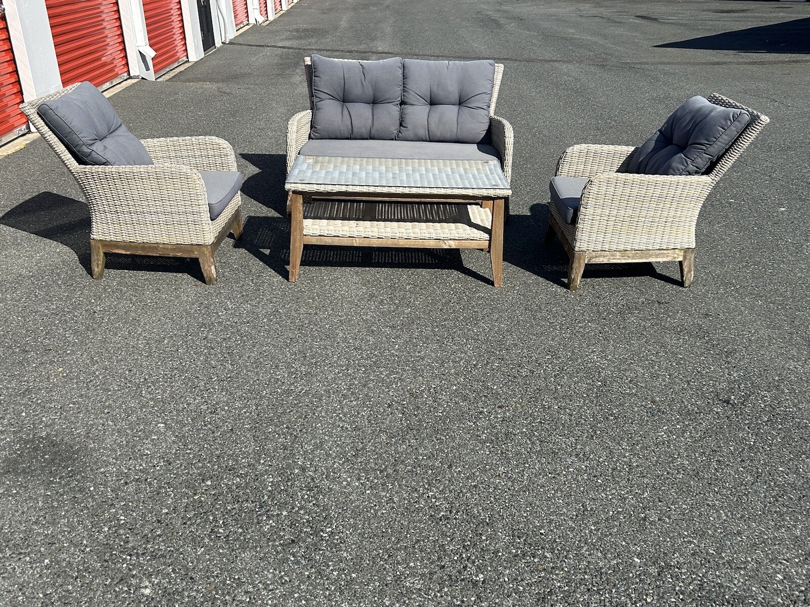 Gorgeous Broyhill Rattan Conversation Set Sofa, 2 Oversized 