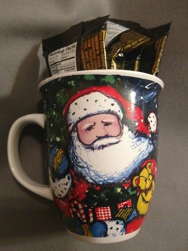 Christmas Mug Santa Claus with Hot Chocolate Packets - Picture 2 of 4