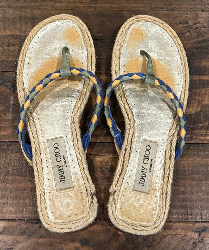 JIMMY CHOO - SANDALIAS PLANAS DE CUERO DORADO METÁLICO - MUJER TALLA EUR 39 US 8 Foto 2 de 4