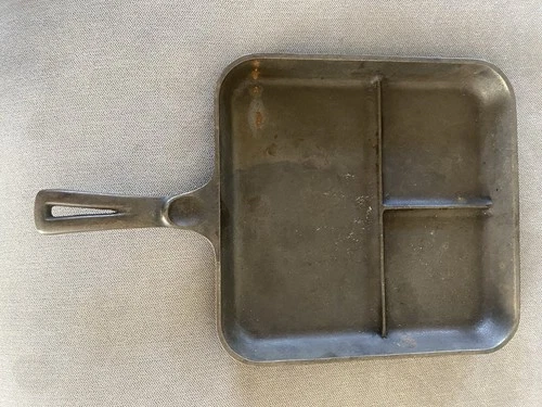 Vintage Wagner Ware Sidney Cast Iron Bacon and Egg Breakfast Skillet 1101A