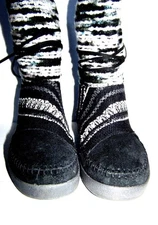 Tom's Nepal boots Women's Size 8M Black Suede, Knit Boots Fur Lined, Boho