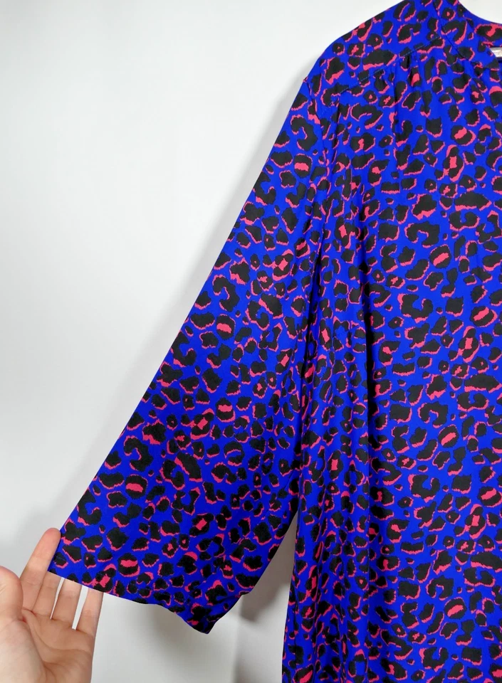 Pulôver feminino tórrido estampa animal tamanho 2X azul chiffon máfia esposa escritório - Imagem 2 de 4