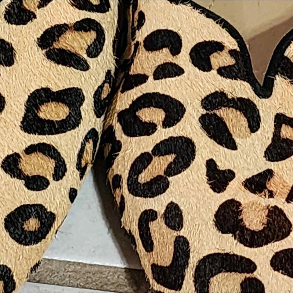 Zapato plano de mujer VanEli Ganet de piel de becerro con estampado animal talla 8,5S Foto 4 de 4