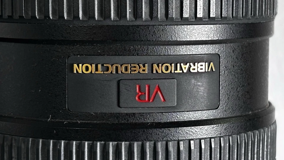 Nikon AF-S NIKKOR 70-200mm f/2.8E FL ED VR Camera Lens **MINT** - image 2 of 4