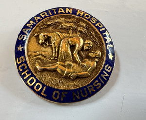Samaritan Hospital School of Nursing 10K Yellow Gold Blue Enamel 1946 RN Pin 6gm