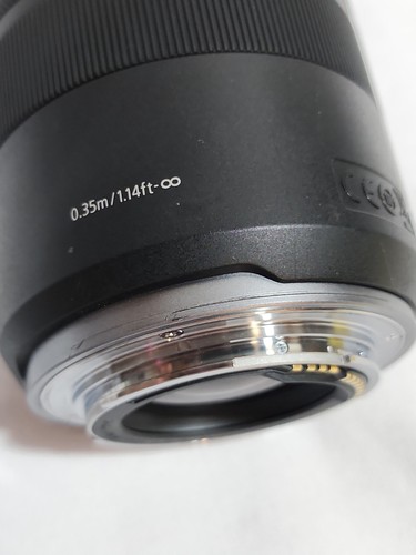 Canon RF 85mm f/2 Macro IS STM Medium Telephoto Lens (Good)