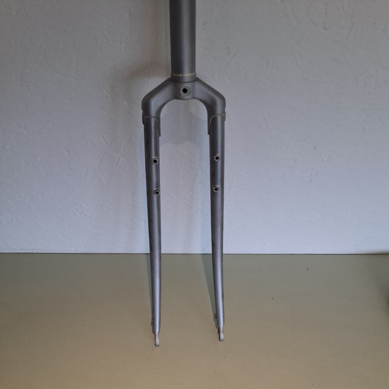 Used Thorn MER853VC 700c/650B Rim Brake  Bare Steel Fork - ready for coating