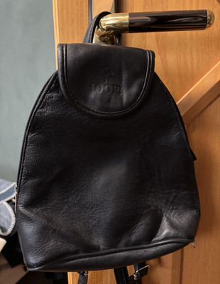 JOOP! Damen Leder-Rucksack Schwarz, Reißverschluss, verstellbare Riemen, Silber