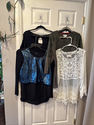 Group Of Five Womens Tops From My Closet Including Liz CL. Sundance & Apt.9 XL