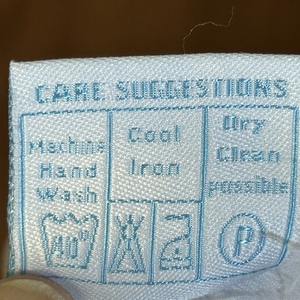 Remember Nguyen 女孩白色缩褶主教礼服红色绿色装饰圣诞节尺寸 5 — 第 4/4 张图片