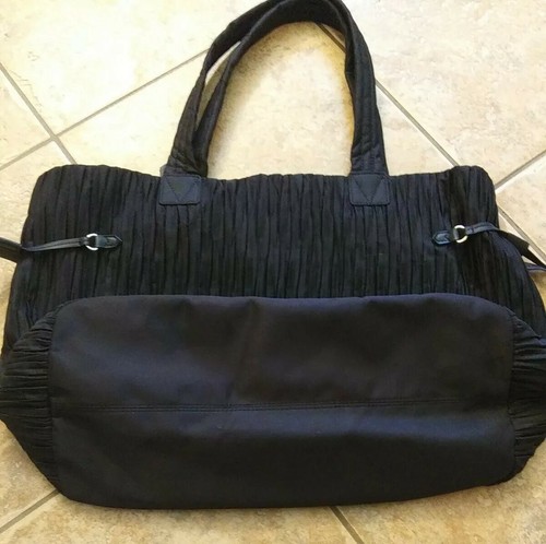 Bolso de mano negro Victoria's Secret rayado usado en excelente estado - Imagen 6 de 9