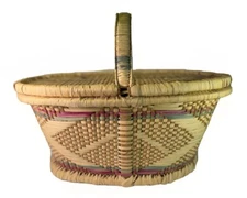 Rare Handwoven Picnic Basket Geometric Two Tone Design Lidded Handle VTG 18"x15"