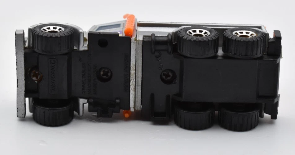 Matchbox Connectables Peterbilt Wreck Truck. Connectables. Made in China - Image 4 of 4