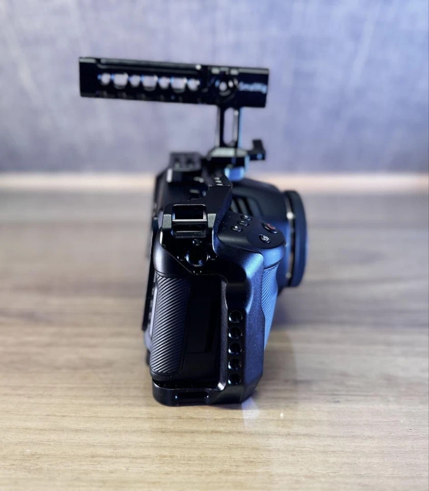 Blackmagic Design Pocket Cinema Camera 6k BMPCC High-end Black with Small Rig - Imagen 4 de 4