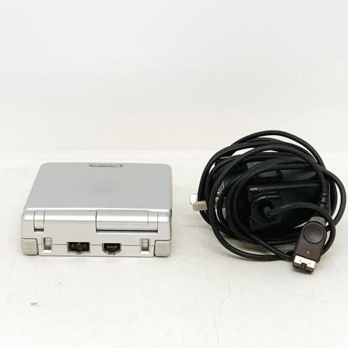 Nintendo Game Boy Advance SP Console - Free Shipping Included! - Foto 6 di 6