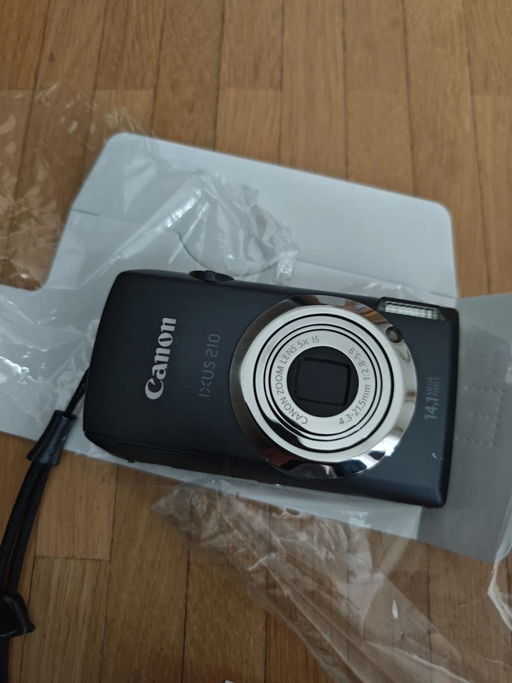 Canon IXUS 210 IS 14,1MP Digitalkamera mit Touchscreen - TOP Zustand