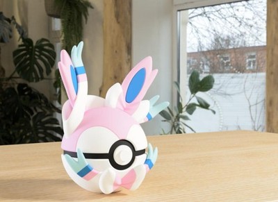 Feelinara Pokéball 3D Figur   Pokémon Deko Sammler Geschenk
