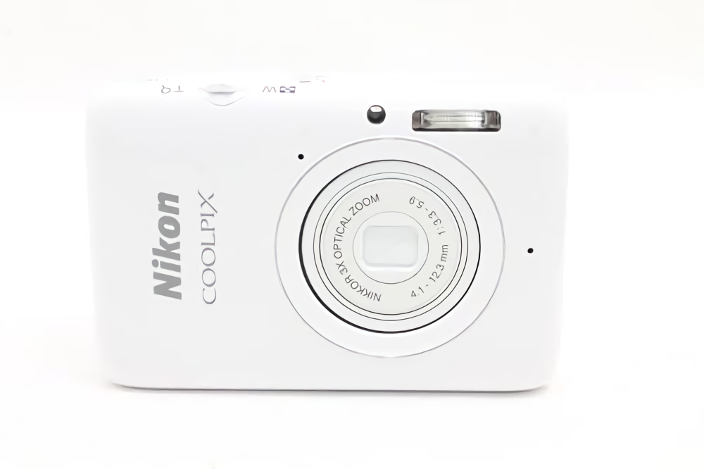 NIKON COOLPIX S02 White 13.2MP 3x Zoom Compact Digital Camera Used