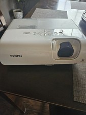 Epson PowerLite EMP-S5 Multimedia Portable 3LCD Projector.