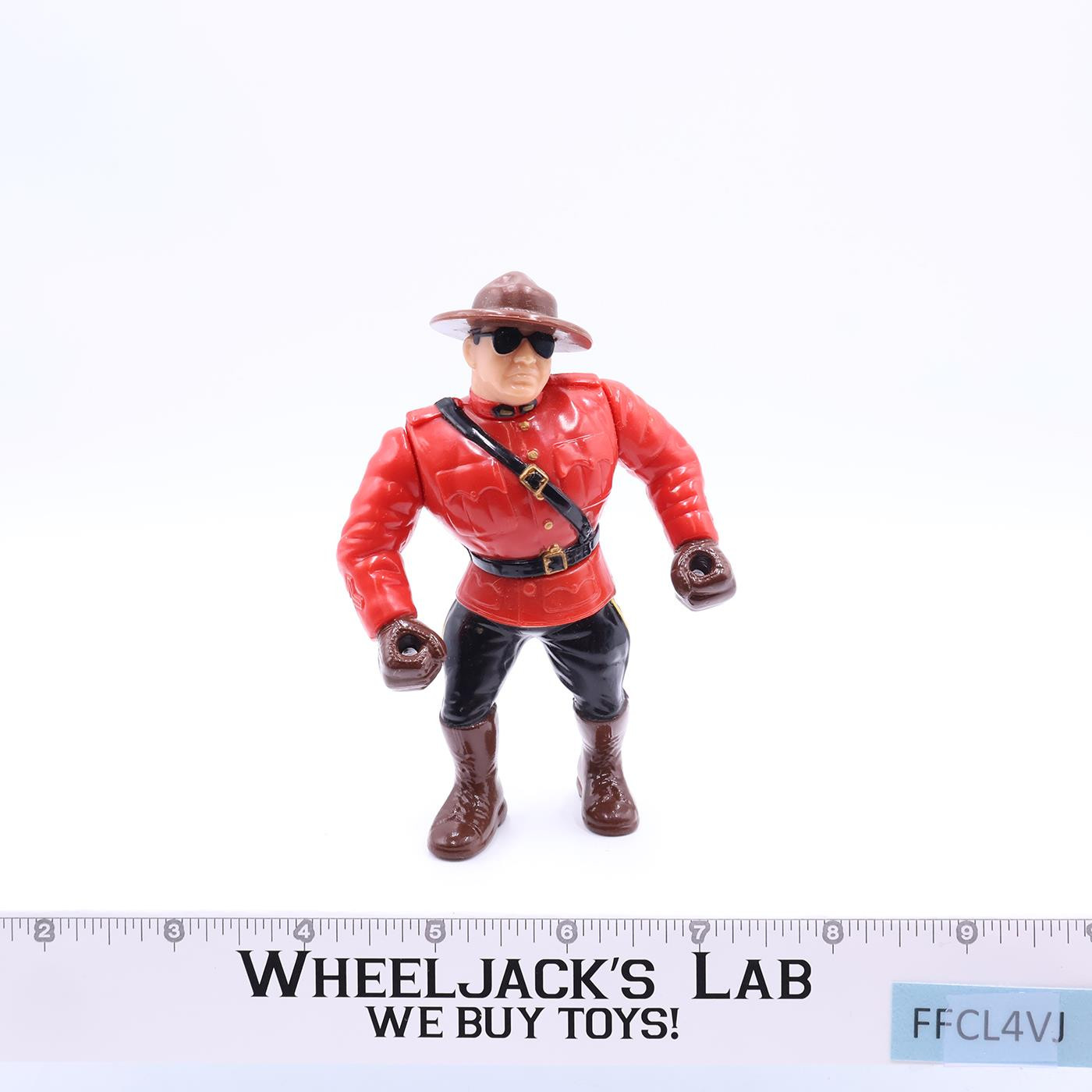 The Mountie W/CARDBACK 100% Complete 1992 WWF Wrestling Hasbro Action Figures