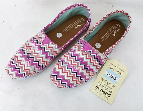toms seasonal classic womens size 7.5 new in box