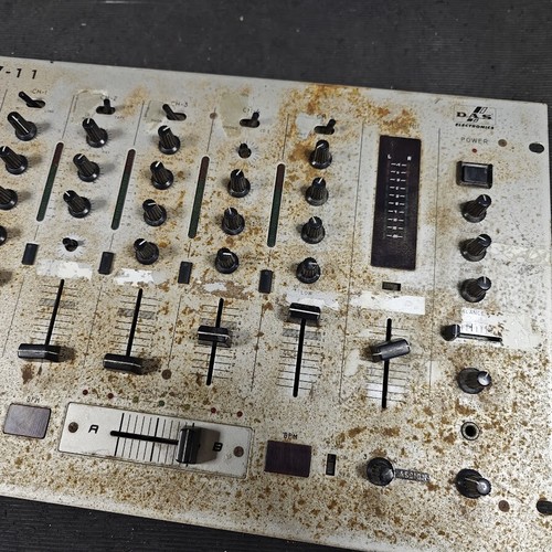 D.A.S. DJ-11 Mixer - Used, No Accessories, Scratched - Photo 4/13